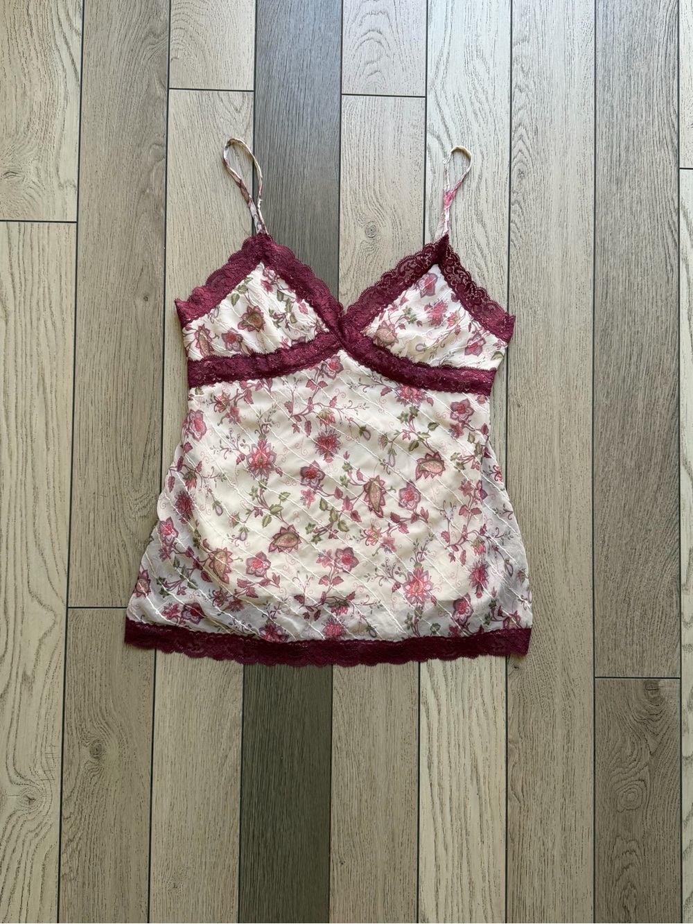 Fire Los Angeles Y2K red and white floral camisole M
